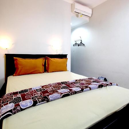 Hotel Elresas Lamongan ภายนอก รูปภาพ
